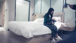 这就是你们舔的女神 酒店援交 被干的死去活来