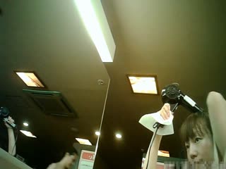 大众浴池真实偸拍女士间更衣室洗澡间内部春光少妇少女白花花的身子坚挺奶子太诱人了