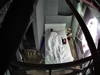 臻品360大学城附近工业风主题房偷拍大叔和大学生情人开房激情