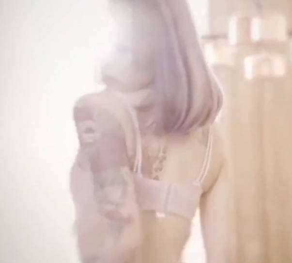 第一次给女刺青师 挑战「刺阴部！！」先让我舒服高潮降低疼痛感，好特别