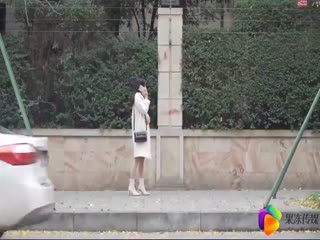 18岁优秀的亚洲人在采访中想要做爱亚洲人