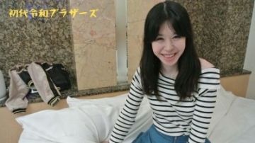 - 美しき亲友の母亲 年下男の不惯れだが强靭なセックスに溺れて…。 西村有纱